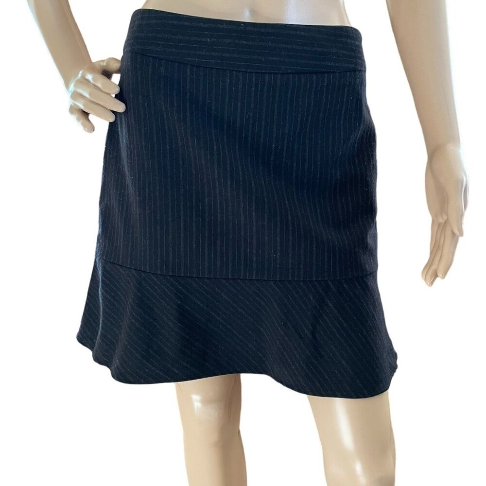 Y2K Banana Republic Womens Size 2 Pinstripe Black Skirt Wool Blend with Stretch